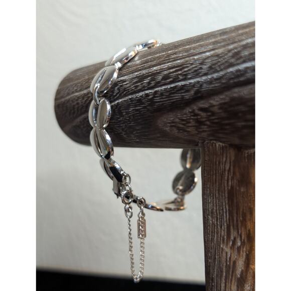 Vintage Monet Modernist Silver Tone Necklace & Bracelet Set - Picture 4 of 7